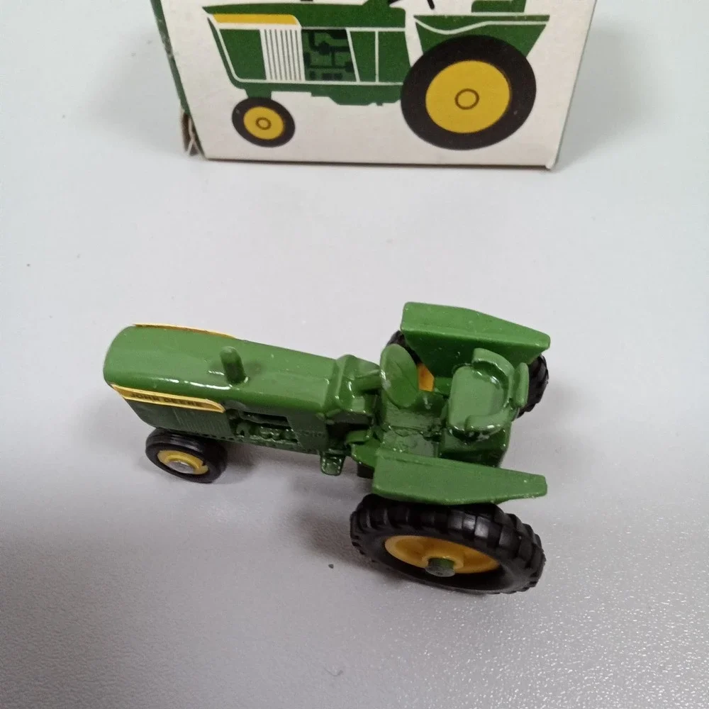 John Deere 4010 Row-Crop Tractor‎ 1960 Diecast 1/64 Scale Model Ertl with Box